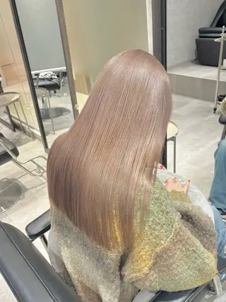 ロング カラー NVEMO.【ベモ】所属・ミルクティーベージュ /まりん🥣のヘアスタイル