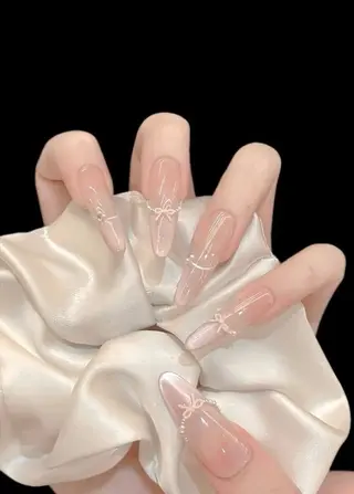 ネイル T. Leeのネイルデザイン