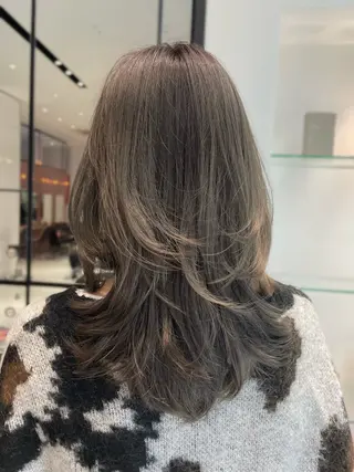 セミロング keen 吉祥寺所属・【韓国❤️海外ヘア】 AYAKAのヘアスタイル