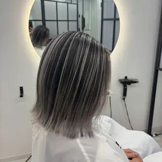 ミディアム カラー Ren. 🦋デザインカラーのヘアスタイル