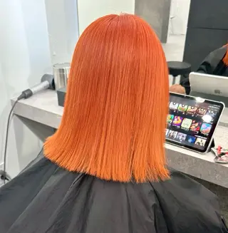 セミロング カラー いろあそび 町田所属・ハイトーン🪼派手髪 mahoのヘアスタイル