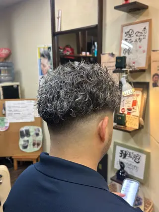 ショート カラー パーマ メンズ 理髪館所属・田口 莉乃のヘアスタイル