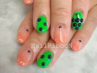 ネイル ネイルリボン 受付スタッフのネイルデザイン