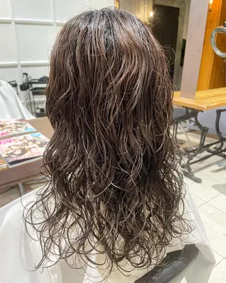 ロング パーマ ヘアアレンジ 髪質改善カラー&TR 縮毛矯正/弱酸性矯正のヘアスタイル