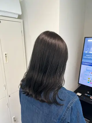 セミロング カラー kei/透明感カラー /縮毛矯正/メンズのヘアスタイル