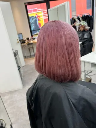 ミディアム 韓国ヘア×ハイトーン AYA💫のヘアスタイル