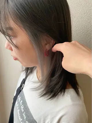 ミディアム カラー 沢田 瞳のヘアスタイル