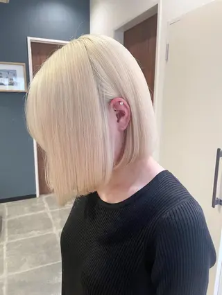 カラー 長尾菜々美🐰 ／ハイトーンカラーのヘアスタイル