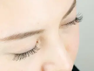 マツエク・マツパ 横田 彩の眉毛・アイブロウイメージ