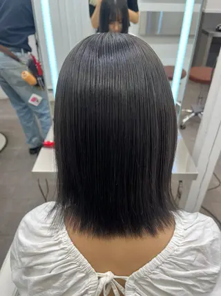 ミディアム L.O.G　OMOTESANDO所属・柏木 理那のヘアスタイル