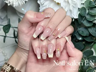 ネイル E.N🦋 長さ出し/持ち込みのネイルデザイン