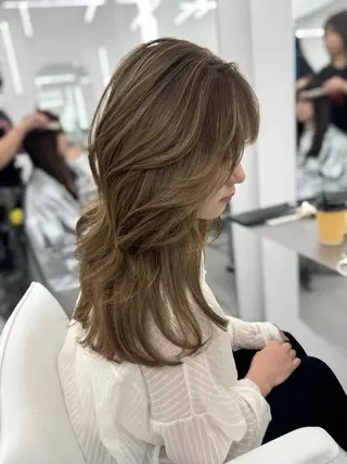 ロング カラー 顔まわりの神様✨ 透明感カラー藤嶋秀幸のヘアスタイル