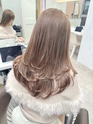 セミロング カラー ヘアアレンジ yuuto🌈 冬の透け感カラーのヘアスタイル