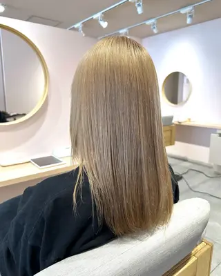 カラー 芝智也/ ブリーチカラーのヘアスタイル