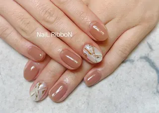 ネイル ネイルリボン 受付スタッフのネイルデザイン