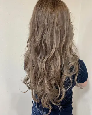 ロング カラー ヘアアレンジ Little_okinawa所属・Mikuri 【Little】のヘアスタイル