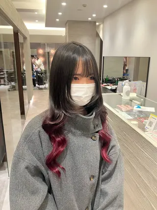 ロング カラー サキ🤍ハイトーン 🩰くびれ巻きヘアのヘアスタイル