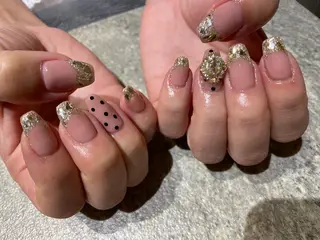 ネイル 【やり放題専門店】 スカルプ＆長さ出しのネイルデザイン