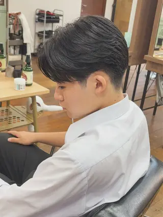 ミディアム パーマ メンズ flash pack所属・勝木 拓のヘアスタイル