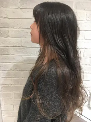 カラー 江原 彩華のヘアスタイル