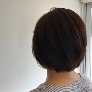 ショート カラー 小川 美香のヘアスタイル