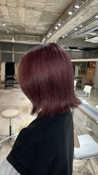 ミディアム 安藤 まりのヘアスタイル