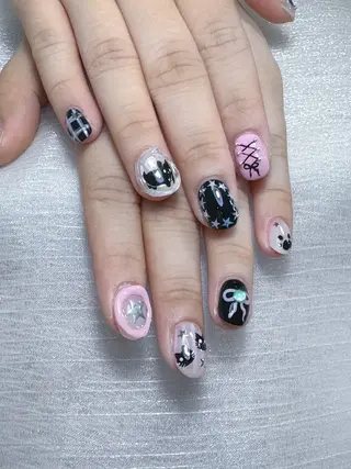 ネイル XIXI 🦁のネイルデザイン