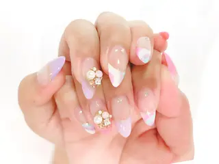 ネイル 指名支持率NO.1 スタイリストのヘアスタイル