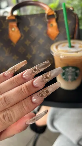 ネイル 𝐧𝐚𝐢𝐥 𝐌𝐢𝐖𝐢𝐢のネイルデザイン