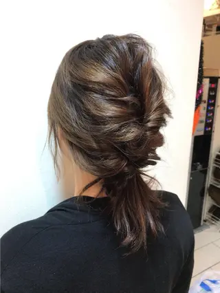 セミロング ヘアアレンジ 山下 直人のヘアスタイル