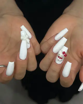 ネイル Haluca 長さ出し🍀のネイルデザイン