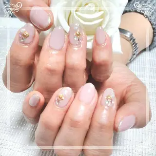 ネイル エステとネイル ローズコンフォートのネイルデザイン