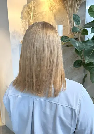 ミディアム カラー ハイトーンカラ ー/小川のヘアスタイル