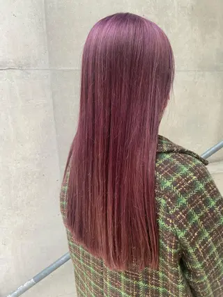 ロング なつめ🐶ショート ベージュカラーのヘアスタイル