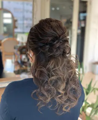 ロング ヘアアレンジ BRAIDS💎愛子 大人ハイライト💎のヘアスタイル