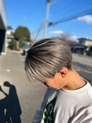 カラー 久留生 隼斗のヘアスタイル