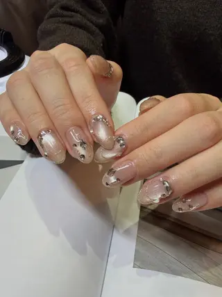 ネイル anyora nail salon所属・大人ワンホン キラキラ／Ayanoのネイルデザイン