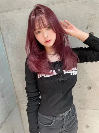 セミロング karin ボブハイトーンのヘアスタイル