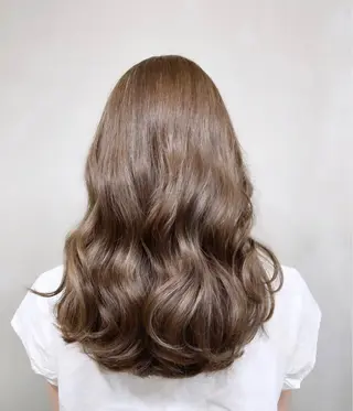 セミロング カラー 透け感カラー✂️ yuuのヘアスタイル