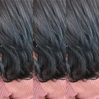 セミロング カラー 韓国レイヤーカット/ ダブルカラーのヘアスタイル