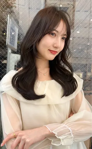 ロング 高橋 佳愛のヘアスタイル