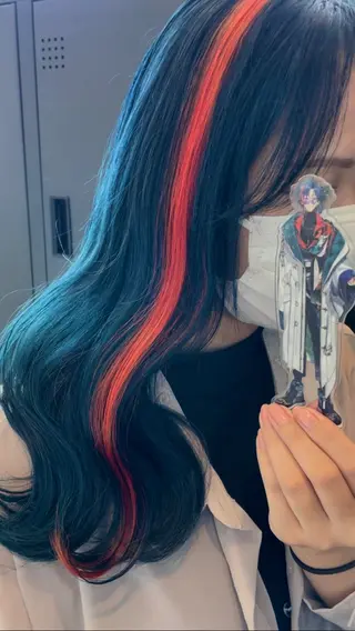 ミディアム カラー SALOWIN池袋East店3F所属・インナーカラー 推し ブリーチ  髪質改善のヘアスタイル