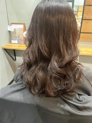 ミディアム カラー パーマ ヘアアレンジ メンズ キッズ ネイル マツエク・マツパ アイブロウ times salon名駅所属・久木原 ゆりのヘアスタイル