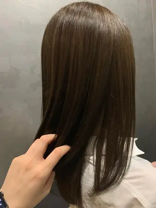 カラー inity　杉本 美羽のヘアスタイル