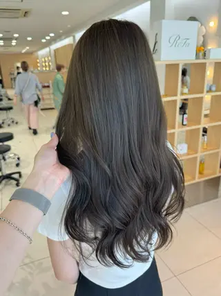 ロング 米津 優花のヘアスタイル