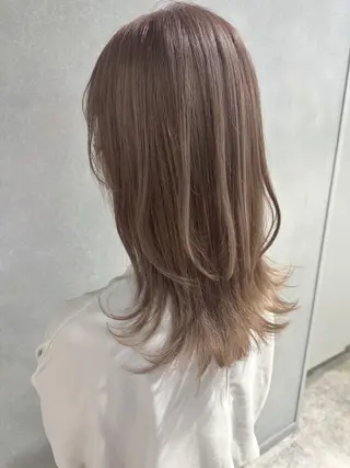 ミディアム カラー 唐澤 千尋のヘアスタイル