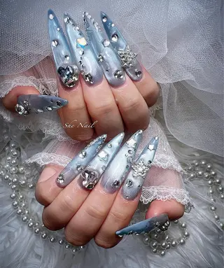 ネイル She   Nail所属・ISA_ BELLAのネイルデザイン