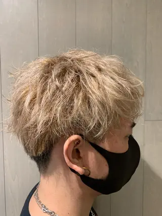 ショート カラー メンズ 糟谷 慈英のヘアスタイル