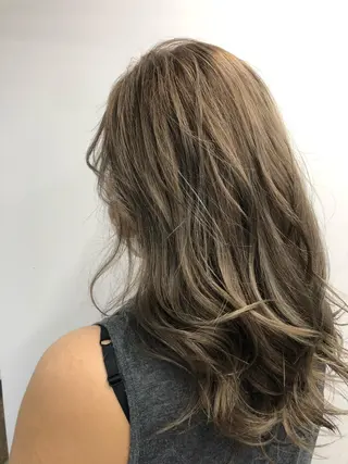 セミロング 🌟髪質改善ケアカラ ー美髪縮毛矯正y🌟のヘアスタイル