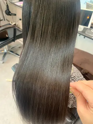 セミロング SALOWIN 銀座一丁目店所属・髪質改善/縮毛矯正 🎀小林 唯 🎀のヘアスタイル